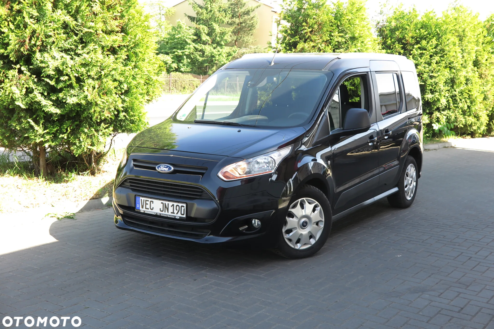 Ford Tourneo Connect 1.0 EcoBoost Start-Stop Titanium - 2