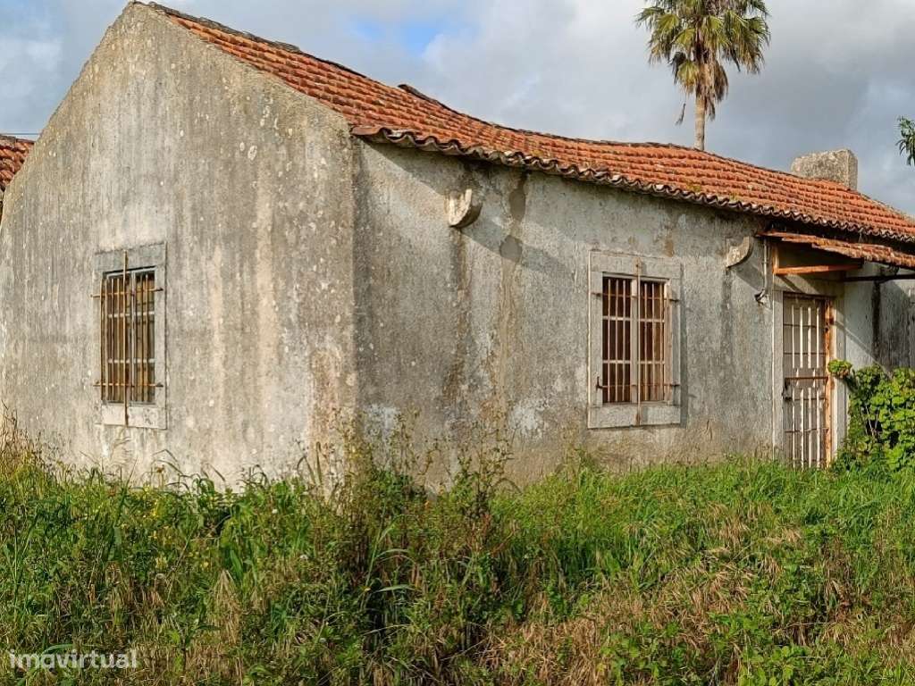 LHL1940 - Terreno urbano, para construção habitação de 880m2 + cave-14