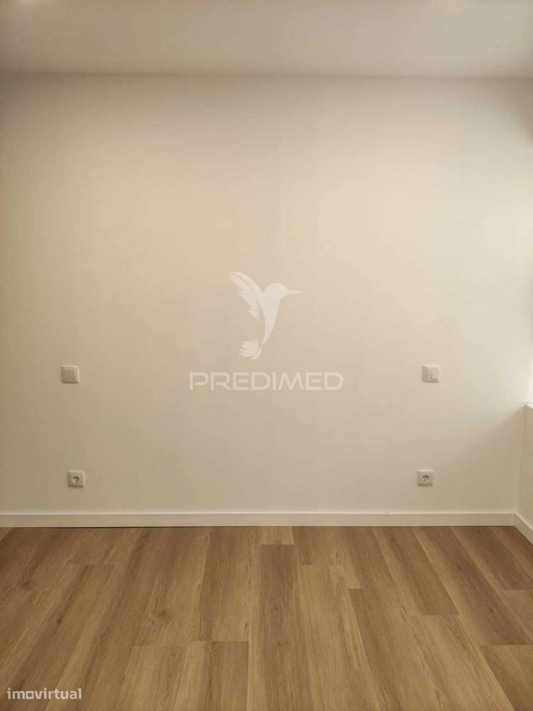 T2+1 Moderno, Mobilado e Equipado | Design Contemporâneo e Pronto a...-15