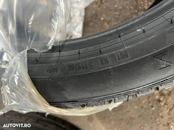 vând set anvelope 275/40/22-315/35/22 Pirelli de iarnă noi runflat - 5