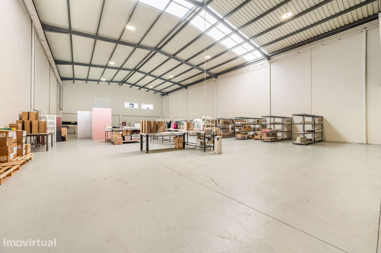 Armazém com 990 m2, Castêlo da Maia - Grande imagem: 5/60