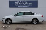 Volkswagen Passat 2.0 TDI DSG Trendline - 8