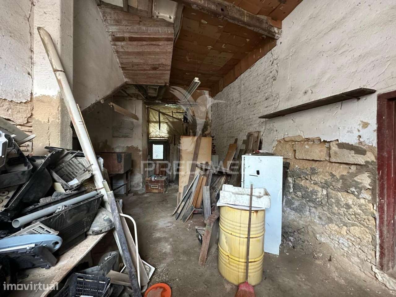 Prédio para Recuperar - Grande imagem: 5/13