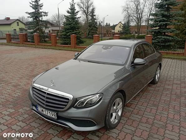 Mercedes-Benz Klasa E 200 d 9G-TRONIC - 31