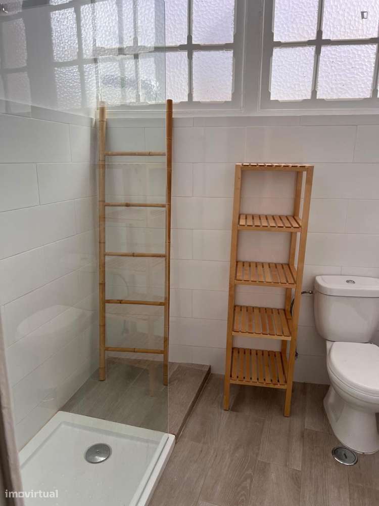 Quarto - localizado em Carcavelos Lisbon - Grande imagem: 4/7