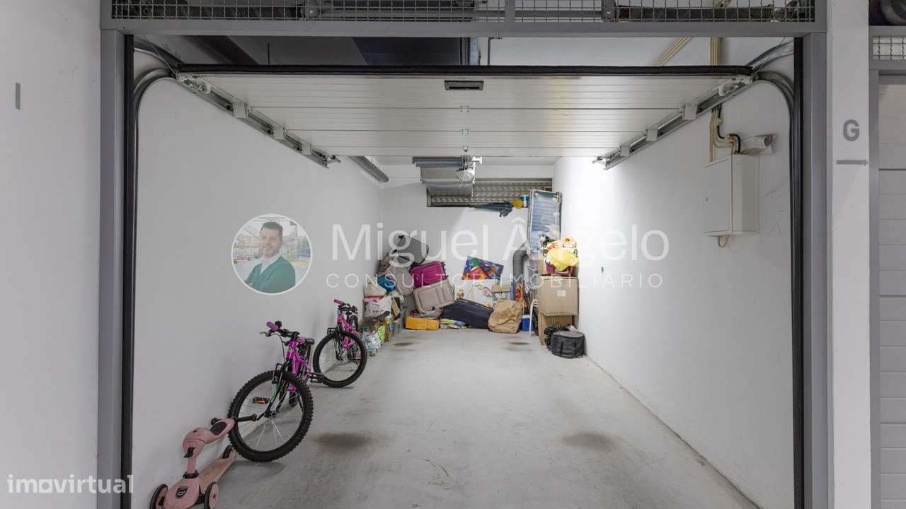 T3 em excelente estado com box e varandas - Urbanização dos Germanos-9
