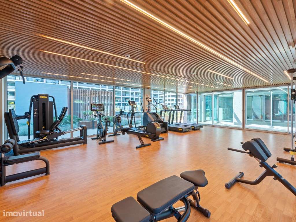 Apartamento T2 com terraço e garagem entre Monsanto e Miraflores-19