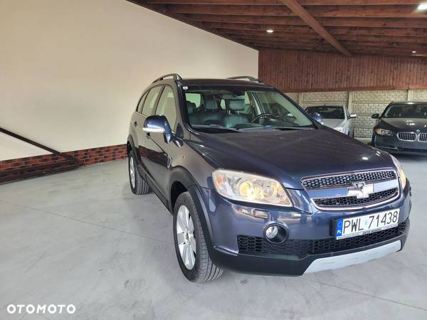 Chevrolet Captiva 2.0 4WD 7 Sitzer Automatik LT Exclusive - 2