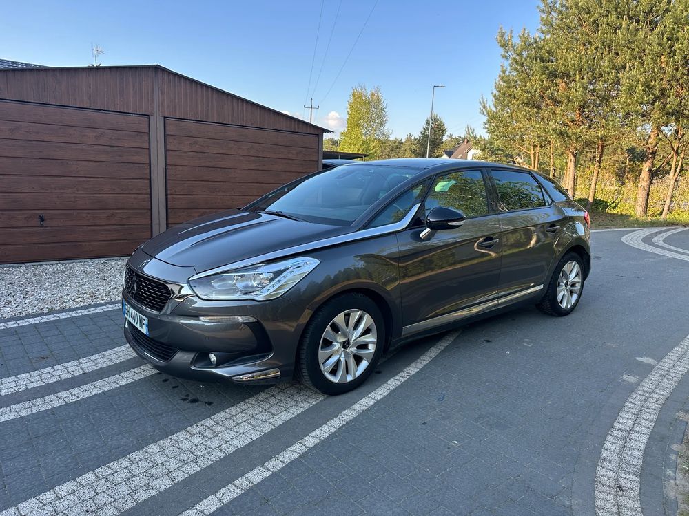 DS DS5 2017