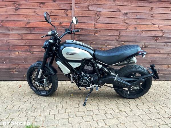 Ducati Scrambler - 9