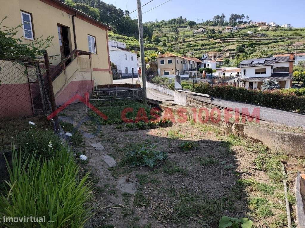 5 Moradias + Terreno em Loureiro - Peso da Régua-28