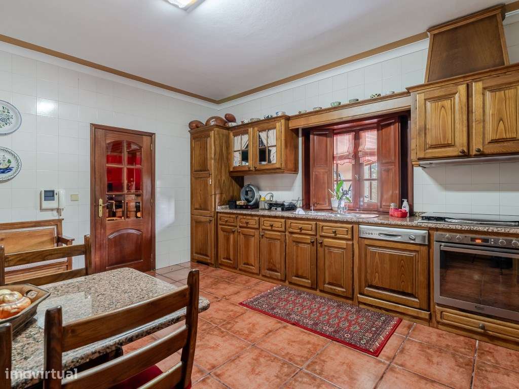 Moradia T3 Isolada com Anexo e 750 m² de Terreno Arca, Ponte de Lima-6