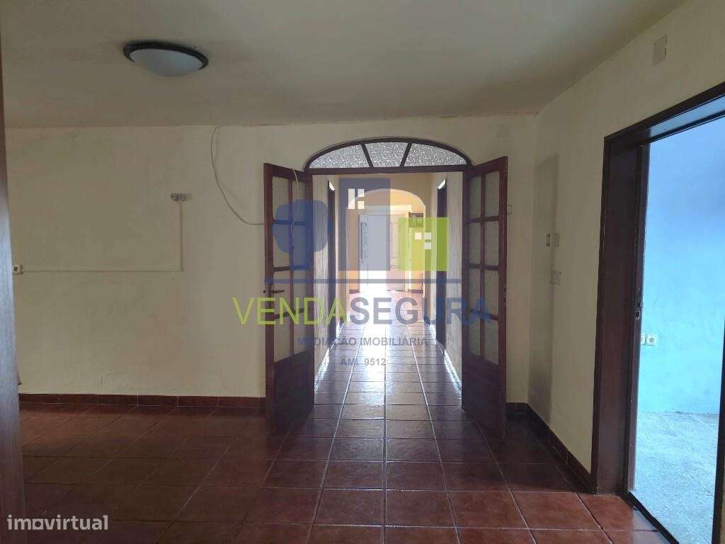 Casa térrea T4 com quintal | Granja-9