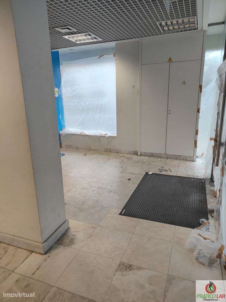 Loja no centro de Vagos-12