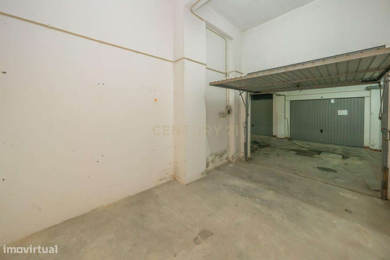 Garagem com Excelente Localização | Bairro Afonso Costa – Setúbal - Grande imagem: 4/18