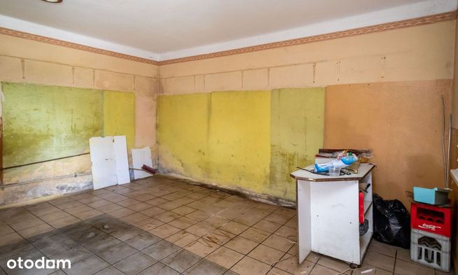 BUDYNEK  70m2  na magazyn, rekreację działka 3 ar. Przy drodze-10