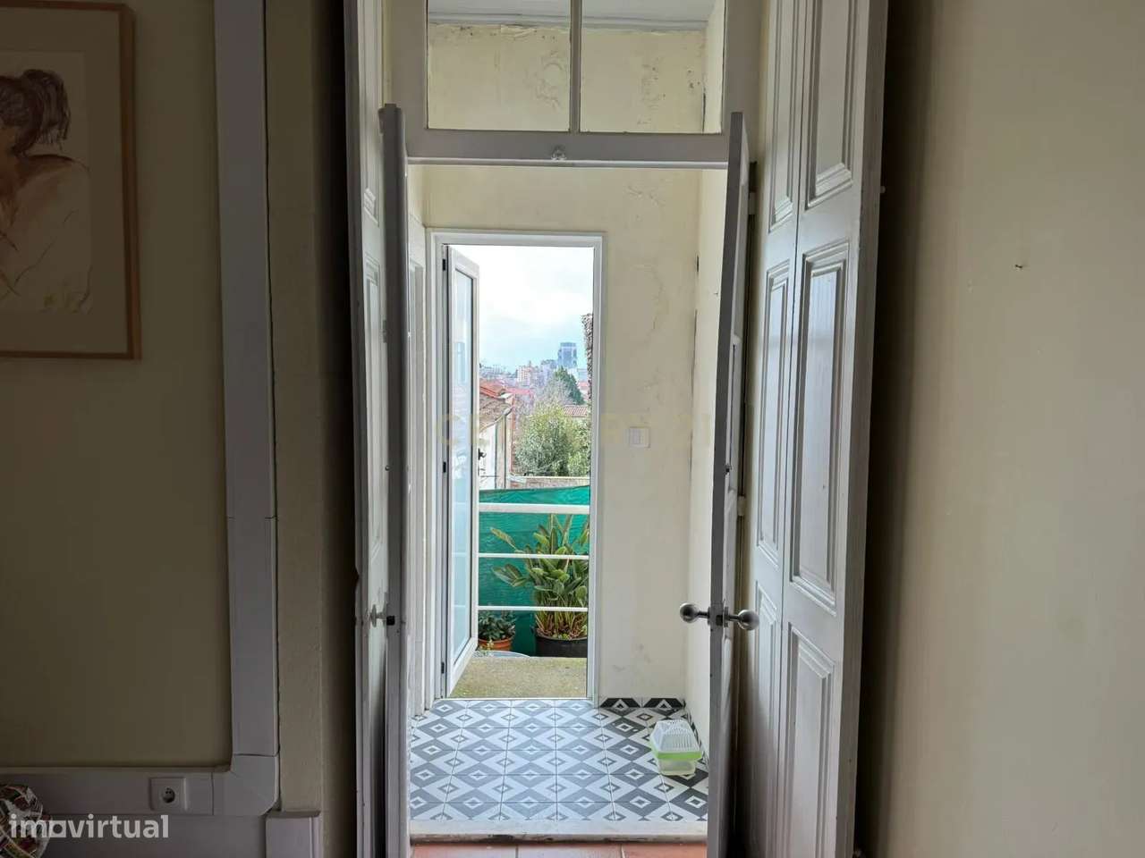 Prédio de Charme na Praça da República – Centro do Porto-23