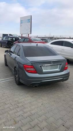 Dezmembram Mercedes Benz C Class 220 CDI an fabr 2011 - 3