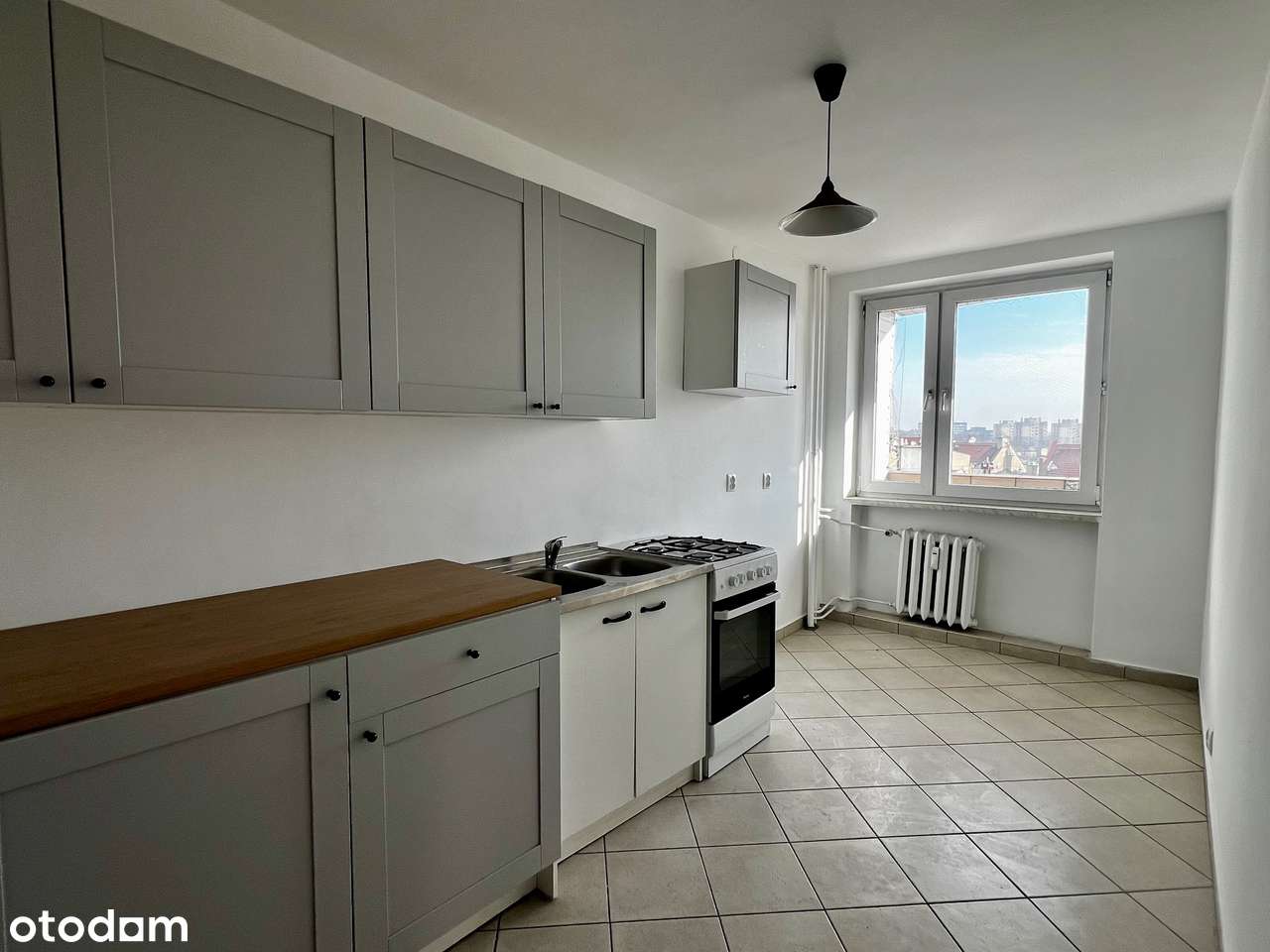 Przestronne mieszkanie z balkonem w centrum-5