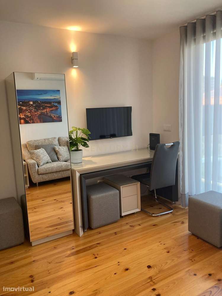 Apartamento T1 todo mobilado na Rua Santa Catarina - Grande imagem: 5/18