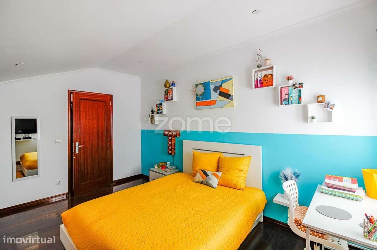 Moradia T4 com Licença AL e Espaços Versáteis – Excelente Oportunid...-16