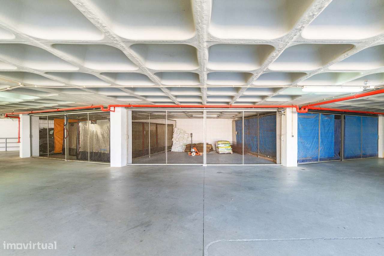 Penthouse Excecional com Amplo Terraço e Vistas Panorâmicas para o Mar-32