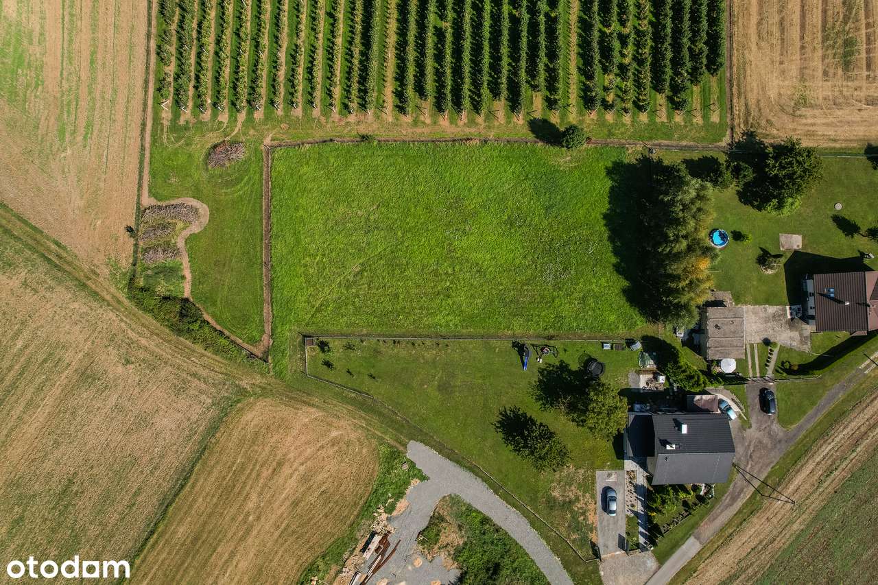 Urocza i zaciszna działka z widokiem na góry i sad-14