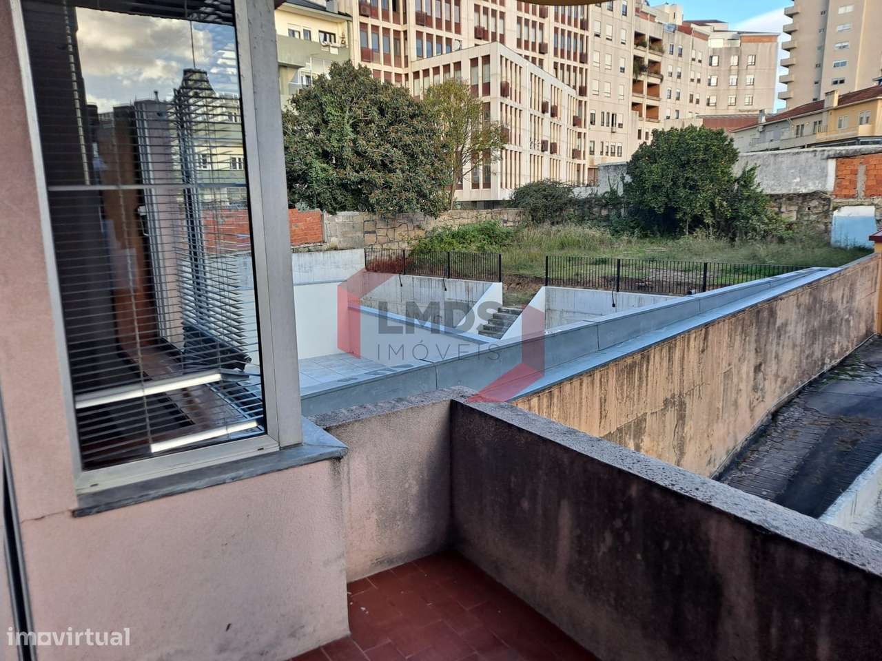 Arrenda-se T3 – Rua João Grave, Boavista - Grande imagem: 5/38