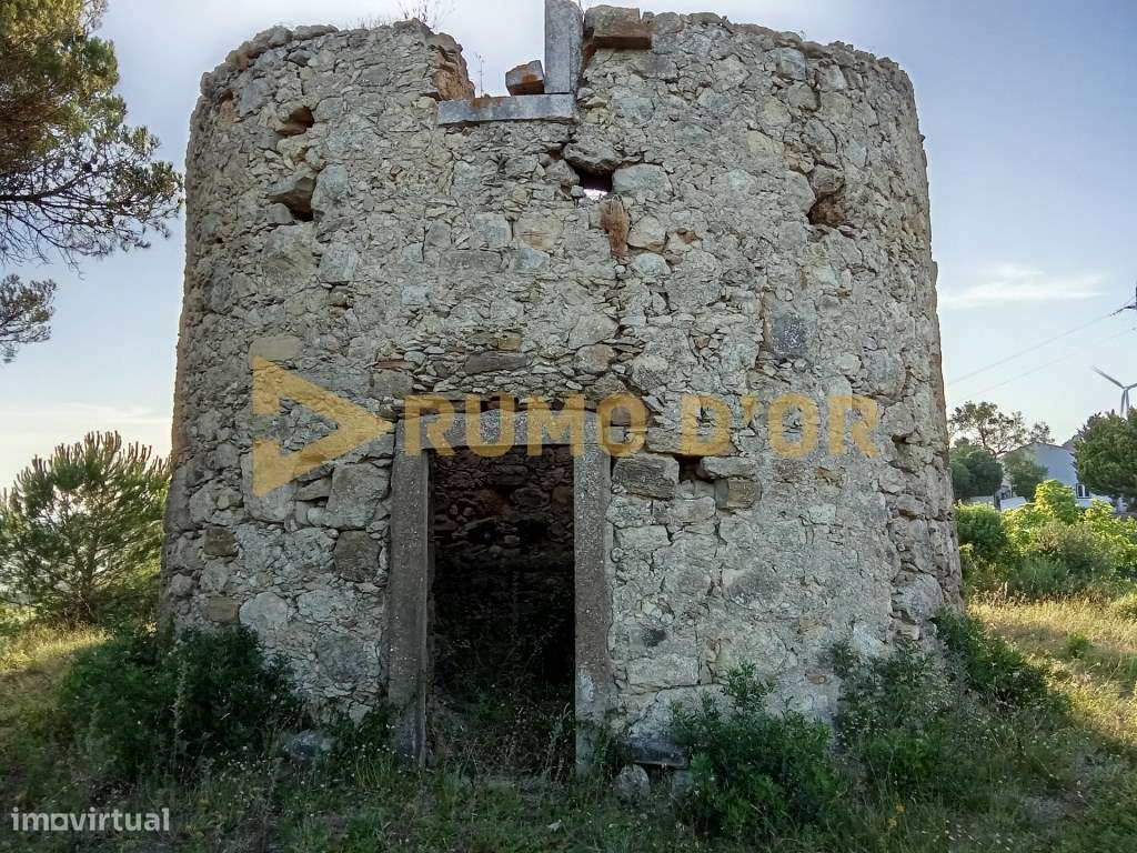 Moinho para recuperar, junto a Refugidos - Grande imagem: 4/10