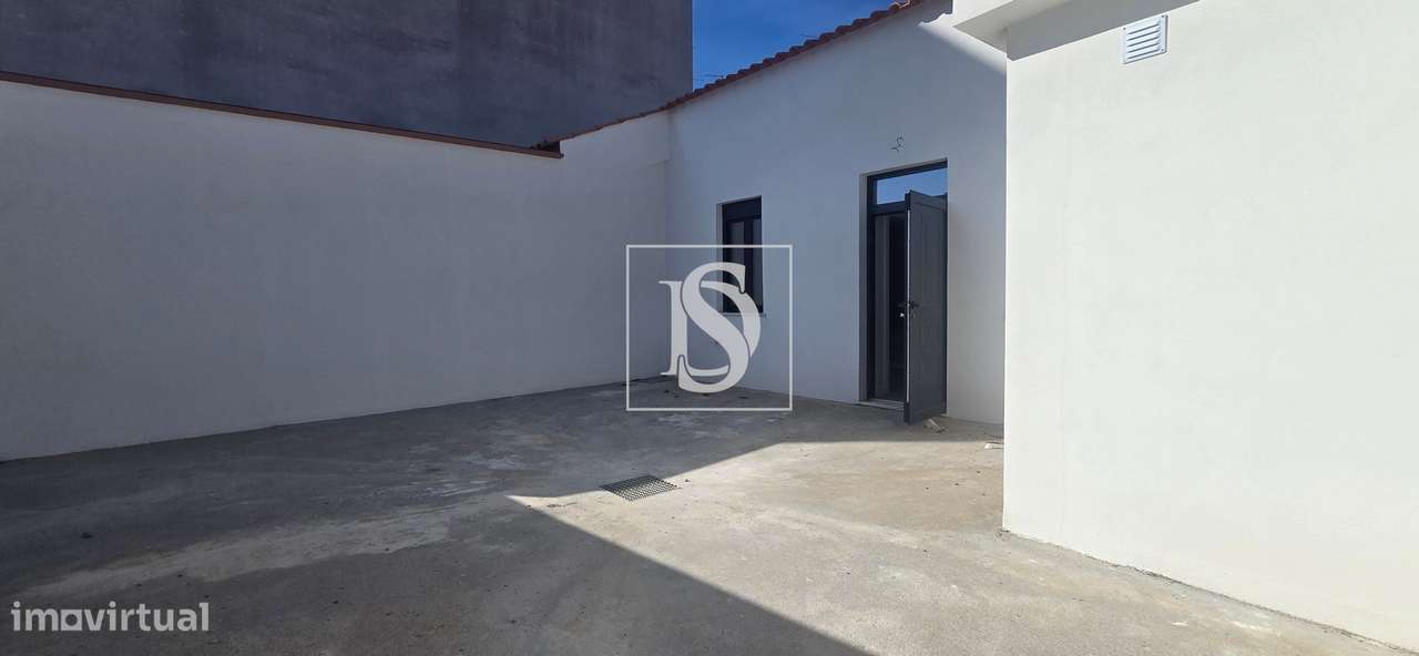 Moradia T2+2 Totalmente Remodelada a 5 Minutos da Estação do Entroncam-14