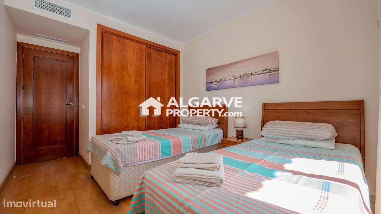 Moradia V4 junto ao Campo de Golfe da Vila Sol, Algarve-17