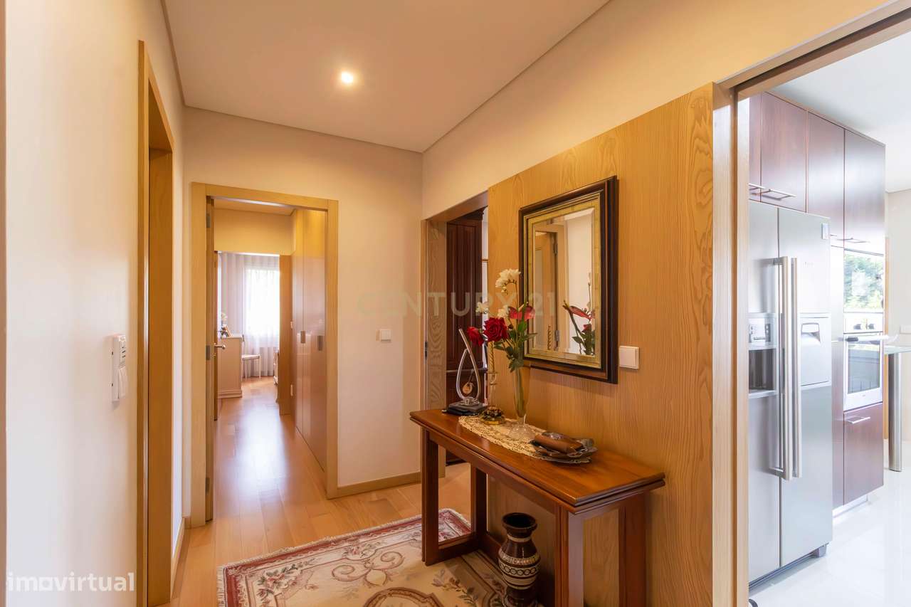 Apartamento T2 em Oliveira do Douro, Vila Nova de Gaia-2