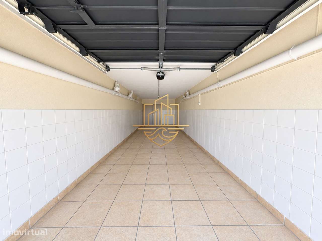 Moradia V5 Remodelada com Piscina, Terraço e Garagens | Alfena, Valong-21