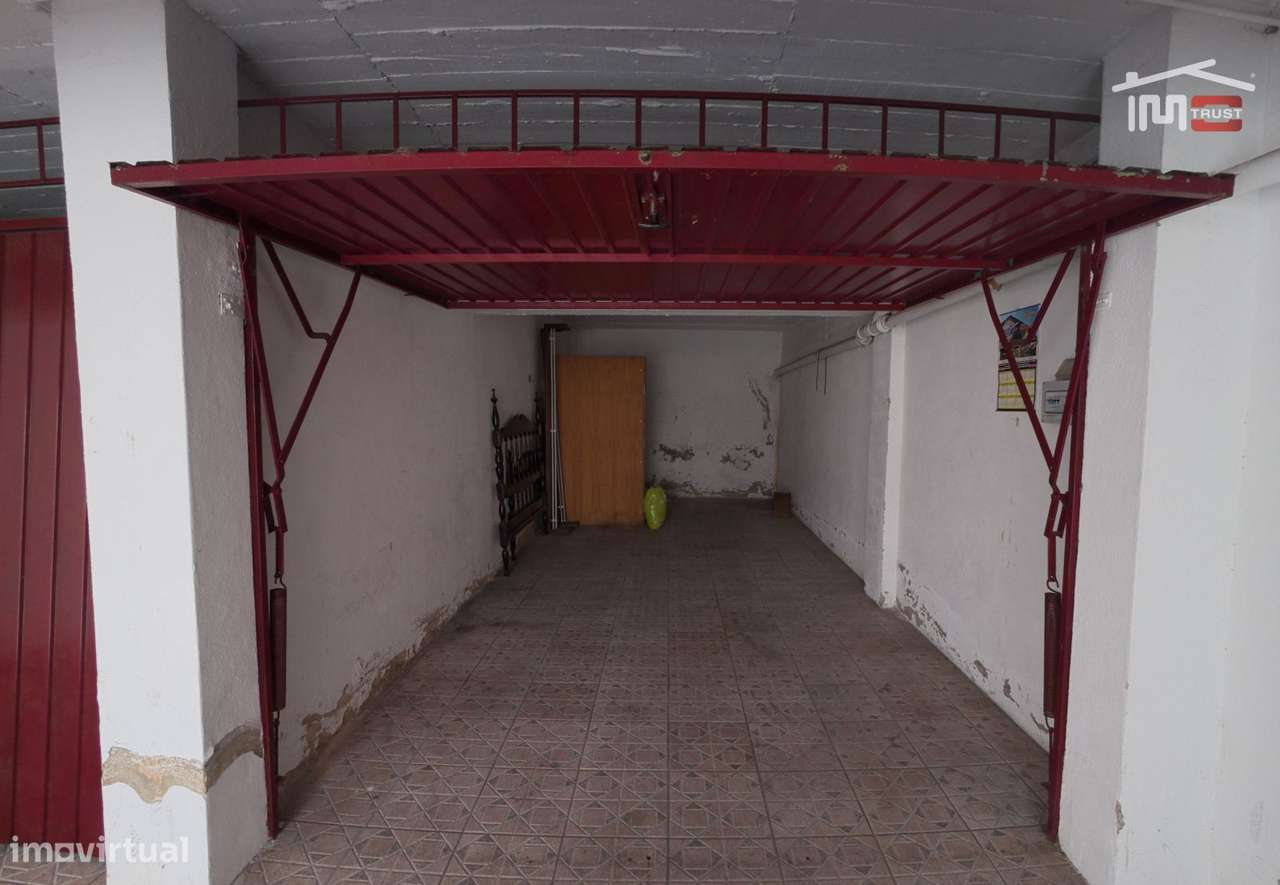 Garagem, Ourém - Grande imagem: 2/7