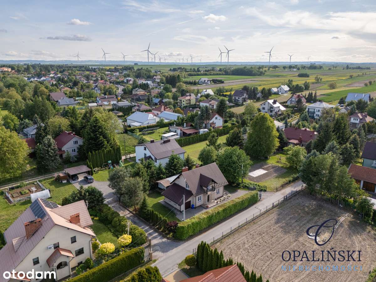 Dom z ogrodem i garażem umeblowany i wyposażony-8