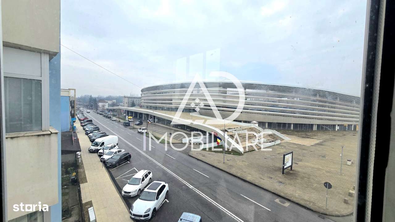 Spațiu comercial/birouri de închiriat – 160 mp în centrul orașului - Imagine principală: 3/9