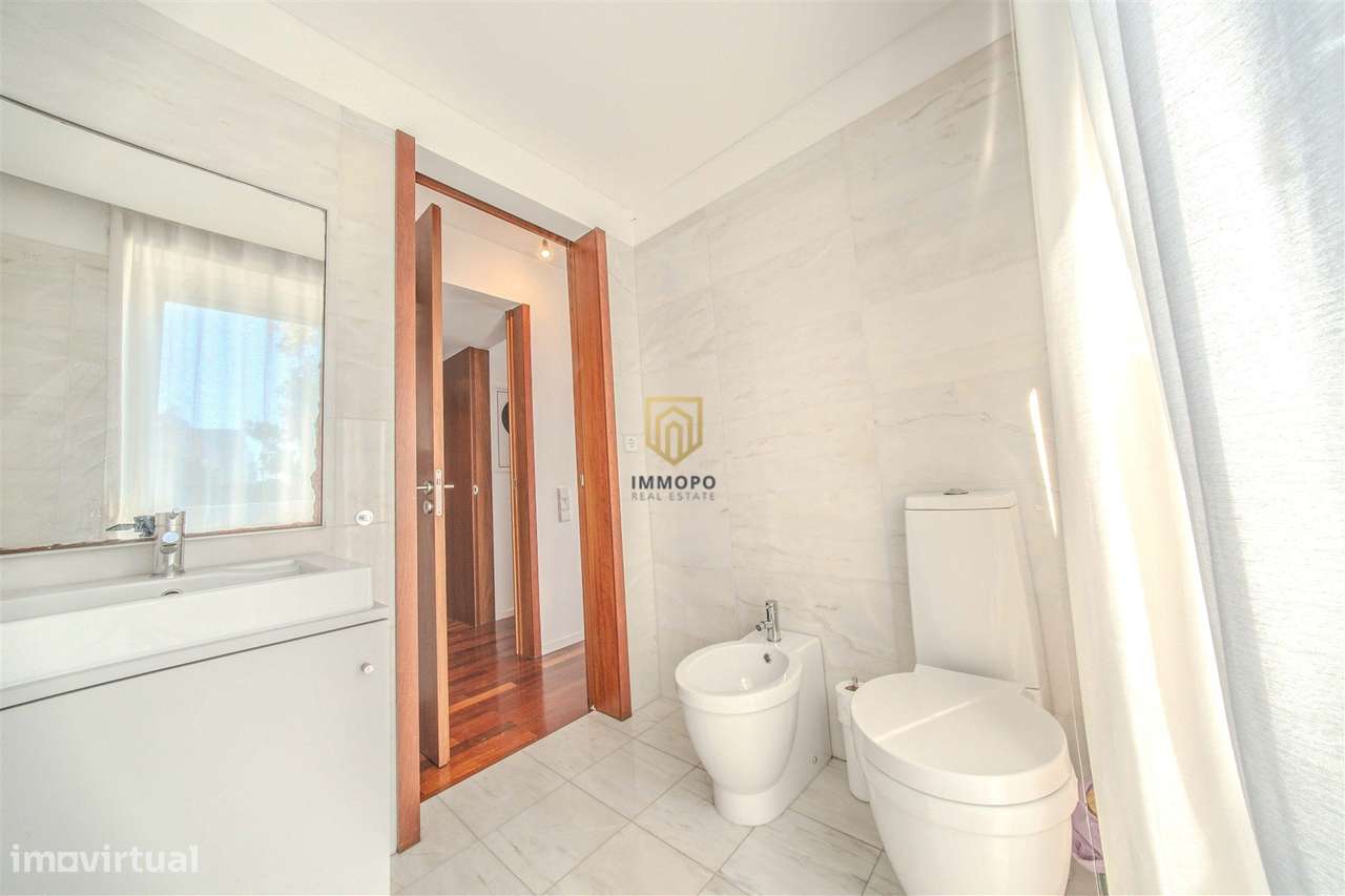 Apartamento T2 na Senhora da Hora, com duas garagens-19
