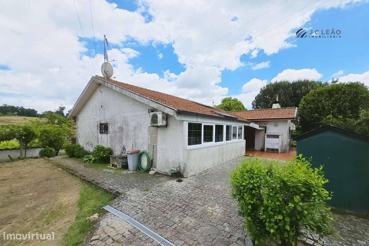 Quinta T4 com 3.670 m² de Terreno em Bitarães, Paredes-43