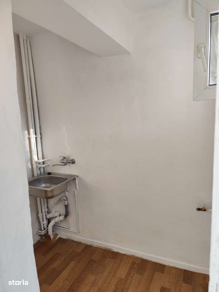 Garsoniera Nicolina G-uri - Imagine principală: 4/5