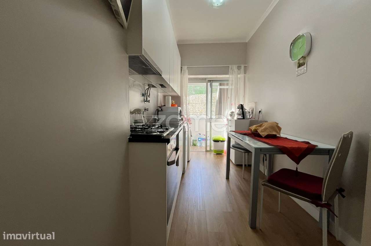 Apartamento T2, totalmente renovado, em Zona Central de Laranjeiro - Grande imagem: 5/15