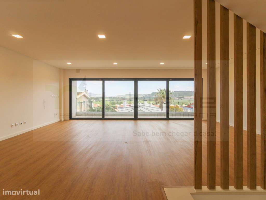 Moradia de Luxo com elevador, piscina e vista panorâmica, em Loures-38