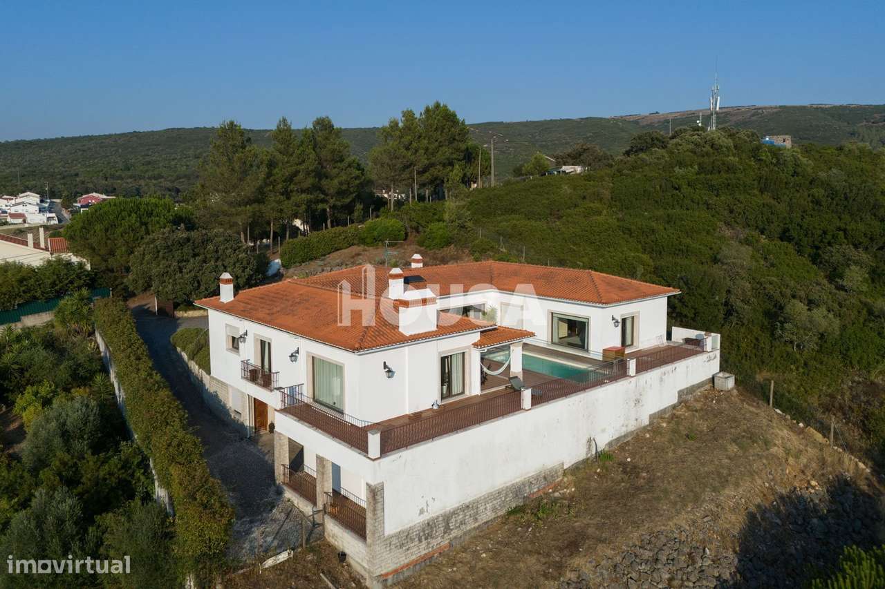 Magnífica Moradia T3+1 com Piscina – Porto de Mós-23