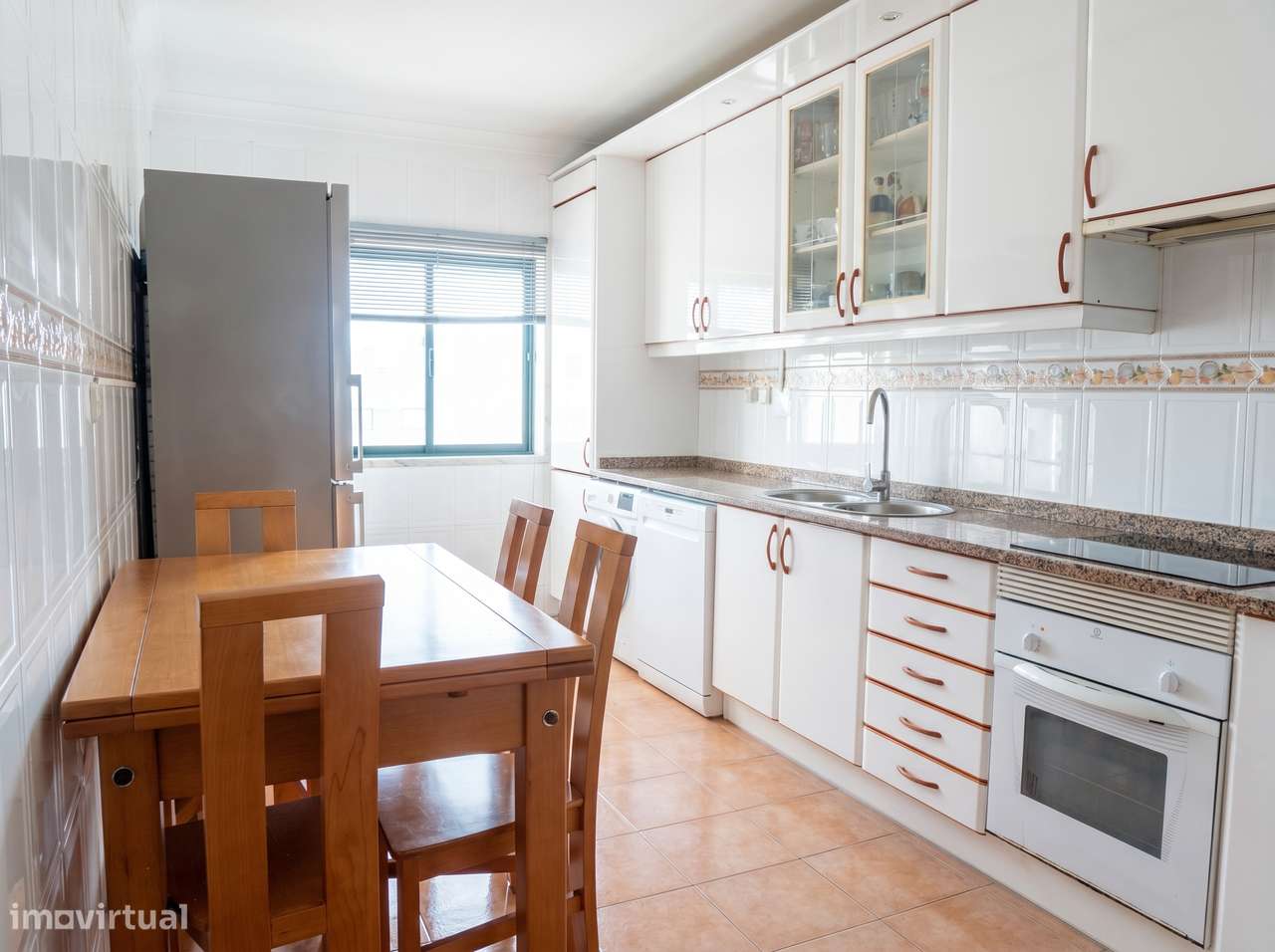 T3 com varanda, garagem, localização privilegiada e 128 m²!-6