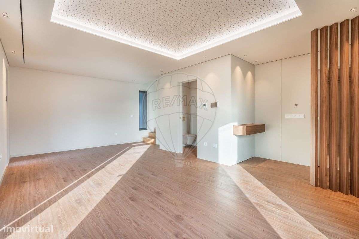 Moradia T3 Única em Airó, Barcelos-11