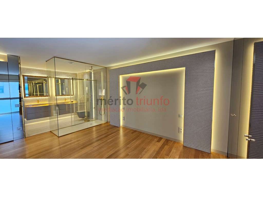 *Oferta de Escritura e Registo - Apartamento T4 de LUXO junto à Pra...-33