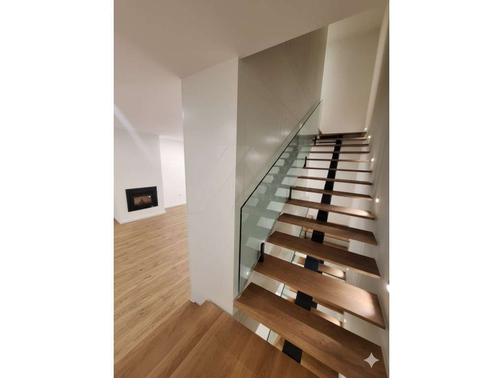 Moradias Novas com Vista Rio Barcelinhos-3