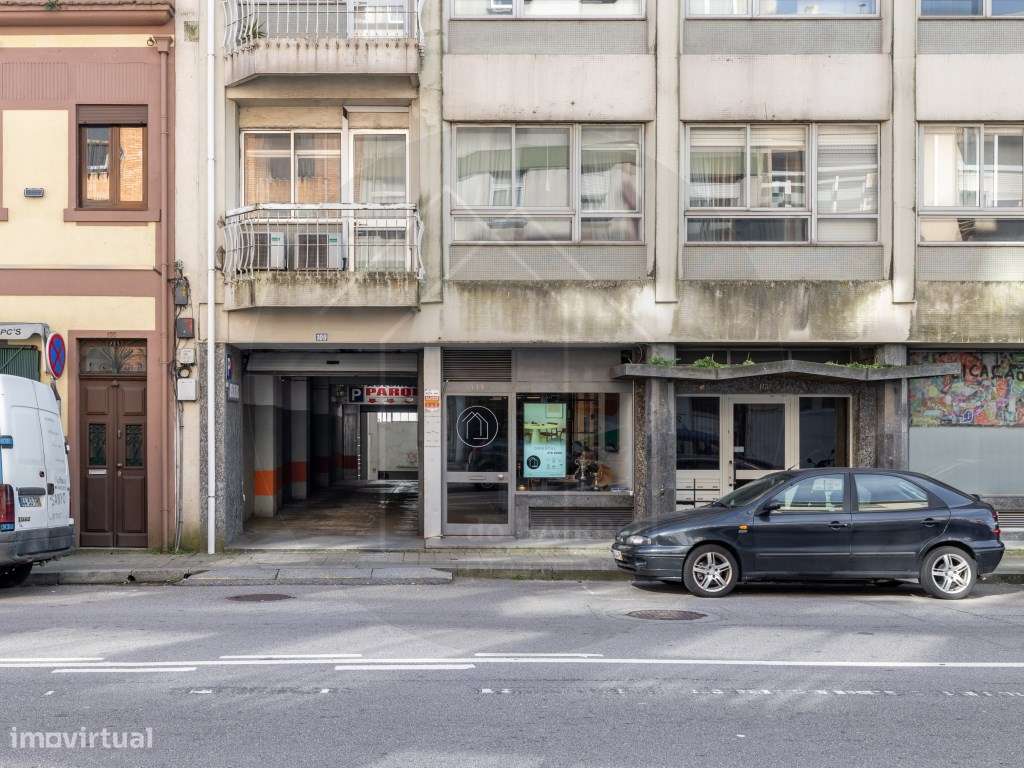 Parque de Estacionamento com 53 Lugares | Investimento Seguro | Porto-26
