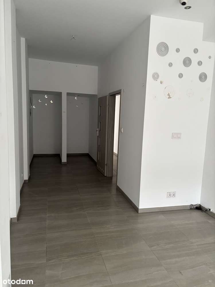 Atrakcyjny lokal handlowo-usługowy na sprzedaż - Międzyzdroje-2