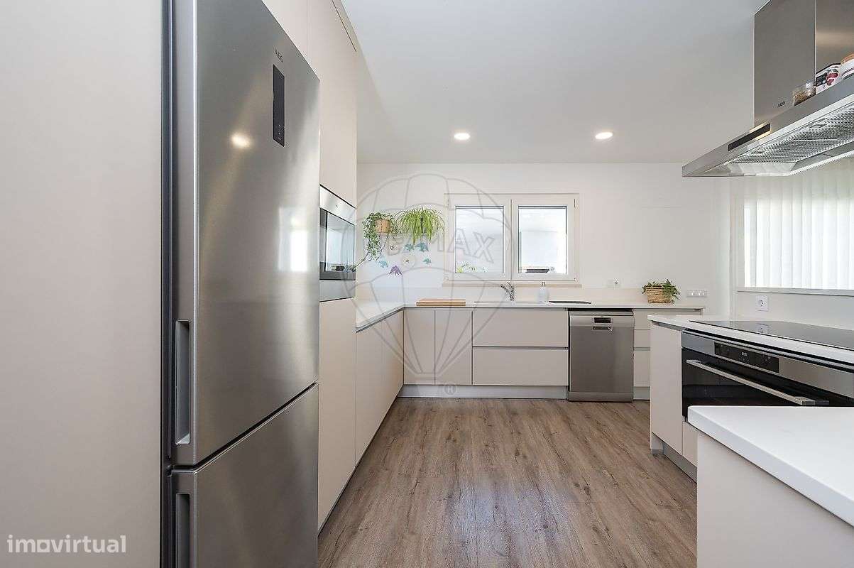 Moradia T4 para venda-16