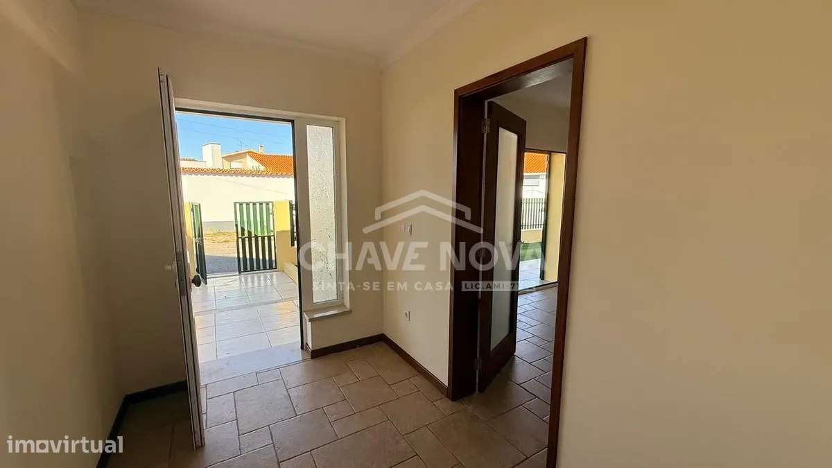 FN - Moradia térrea de 4 frentes | T3 com suite | Terreno de 722 m-1